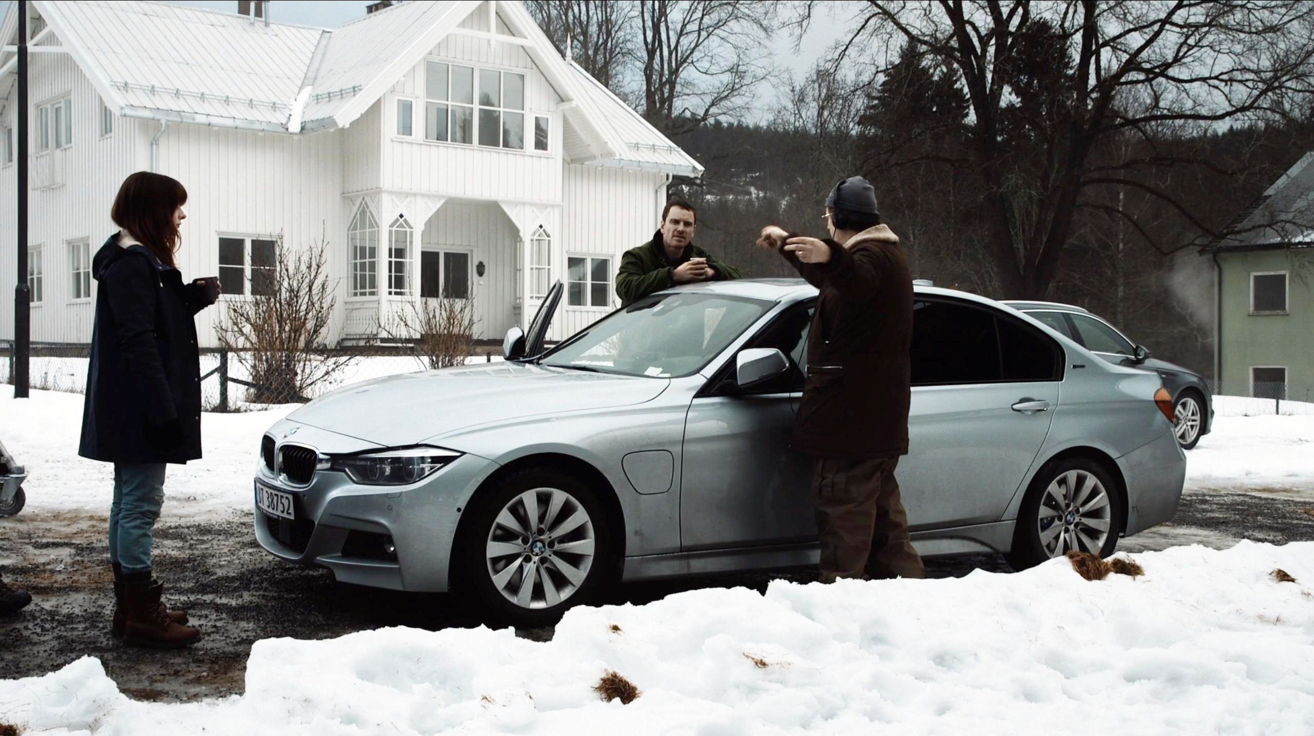 snowmanbtswhitecar